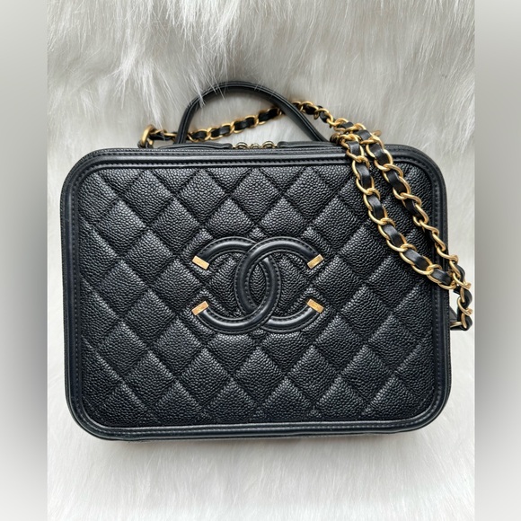 #2560OA MD Black Chanel Filigree Vanity Case - Picture 2 of 13